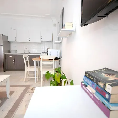 度假居 Charming House With Fascinating View, Shared Pool And Terrace Near Beach In Gumusluk, Bodrum 古穆斯卢克