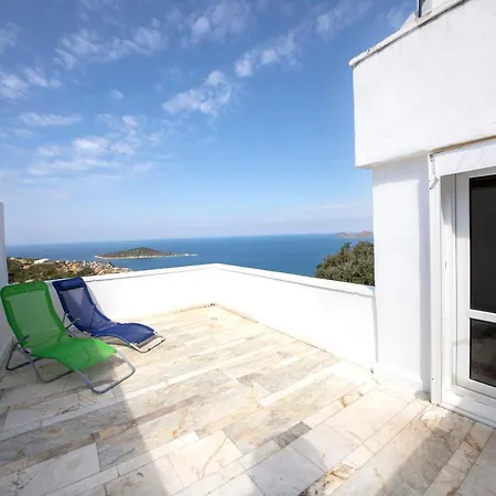 Charming House With Fascinating View, Shared Pool And Terrace Near Beach In Gumusluk, Bodrum 度假居 古穆斯卢克